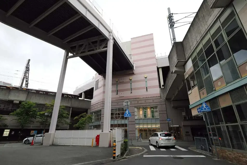 阪急とのせでん 線路合流する付近