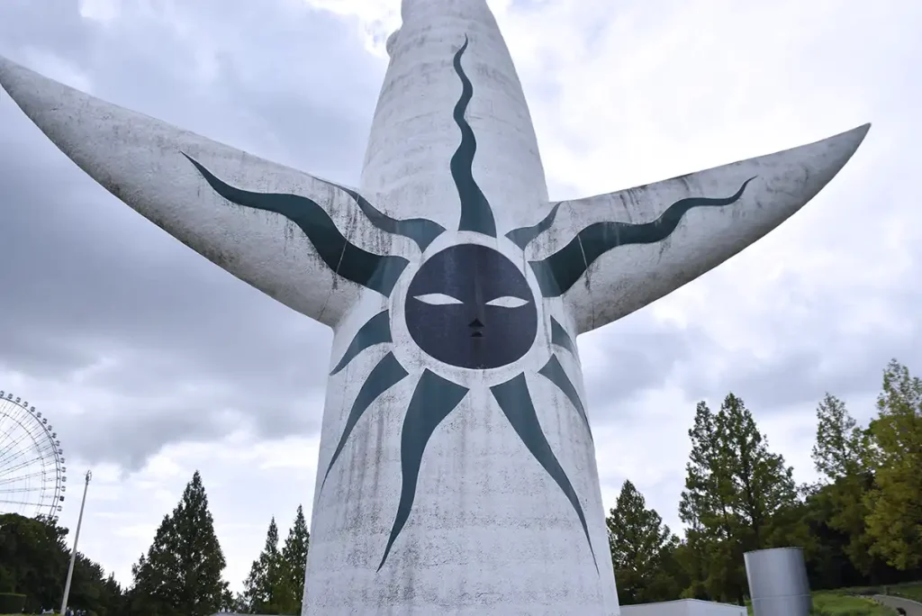 万博記念公園の太陽の塔の背面