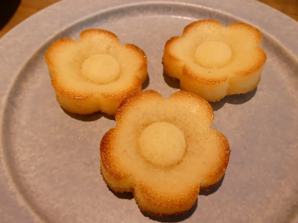 花ラングの花フィナンシェ