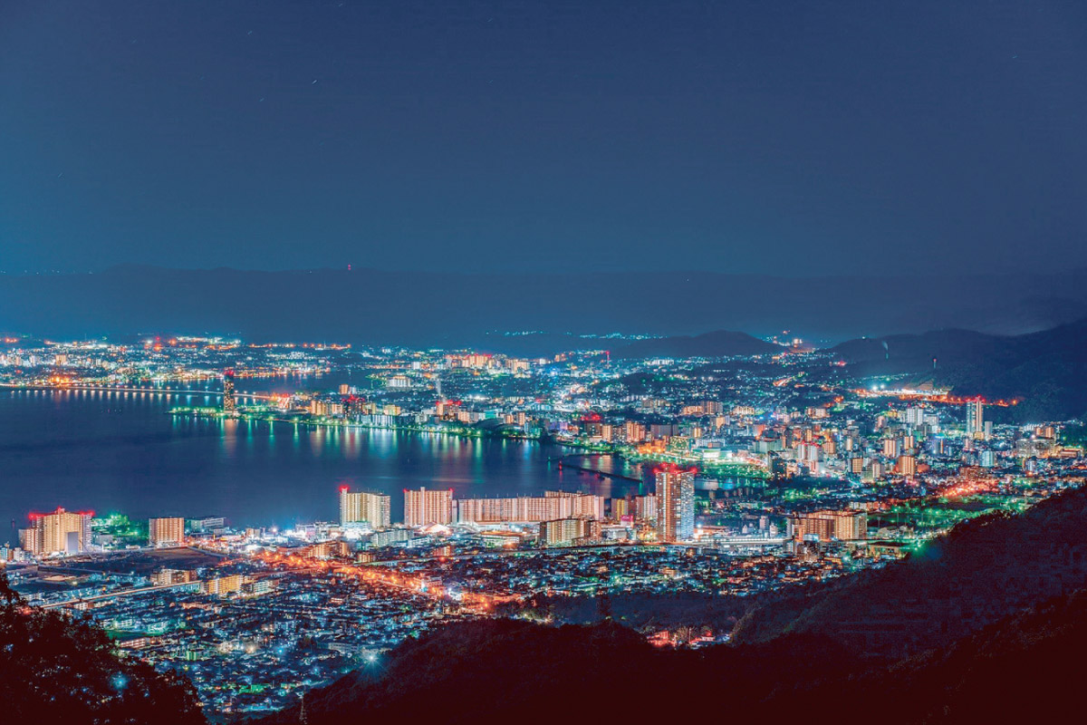 国宝「根本中堂」を僧侶の案内で特別拝観。2025年 冬の比叡山「プレミアムナイトバスツアー」