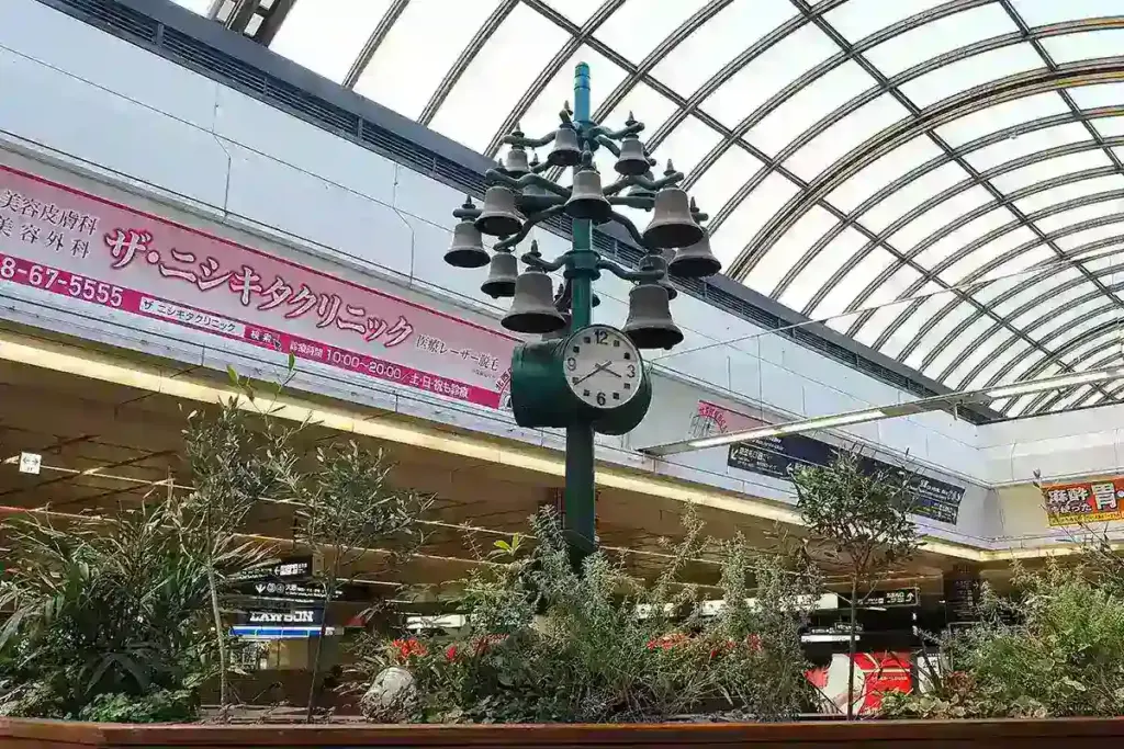 写真で見る関西のいま、むかし 第2回 西宮北口駅 カリヨンの鐘