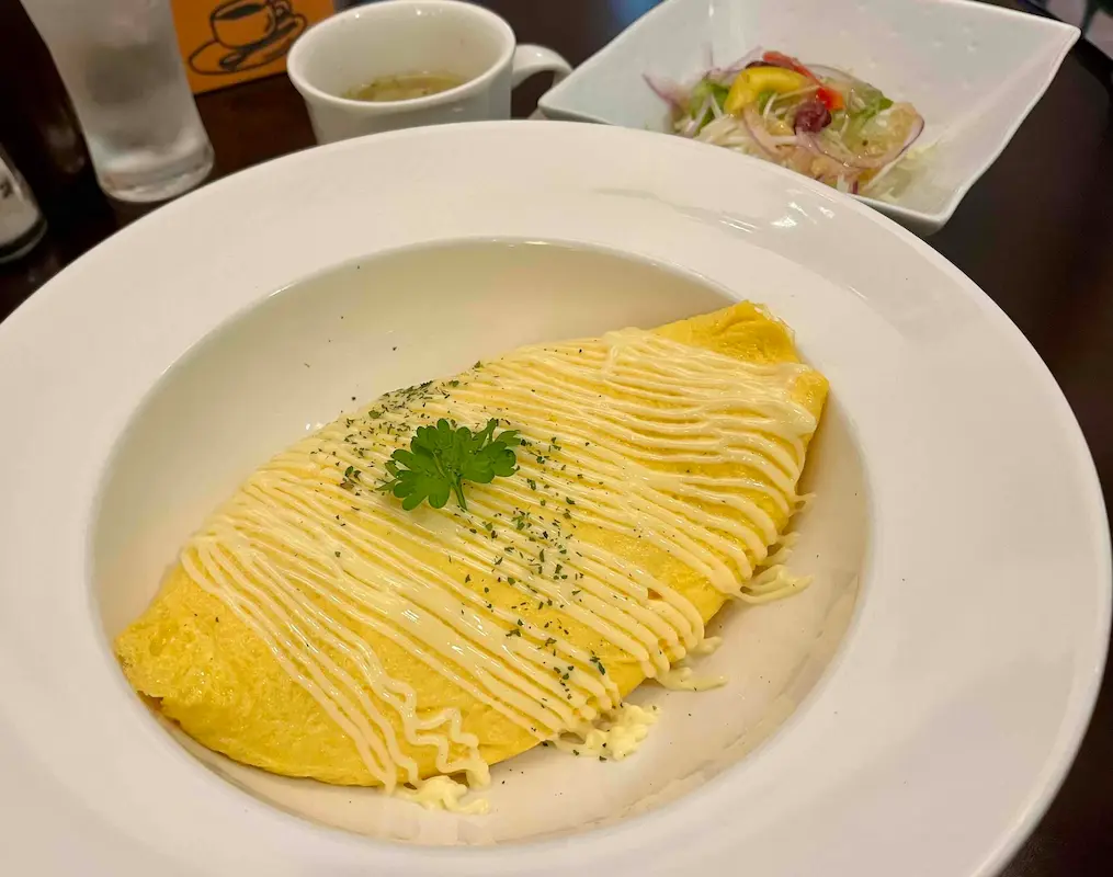 川西『カフェマーサ』チーズインオムライス