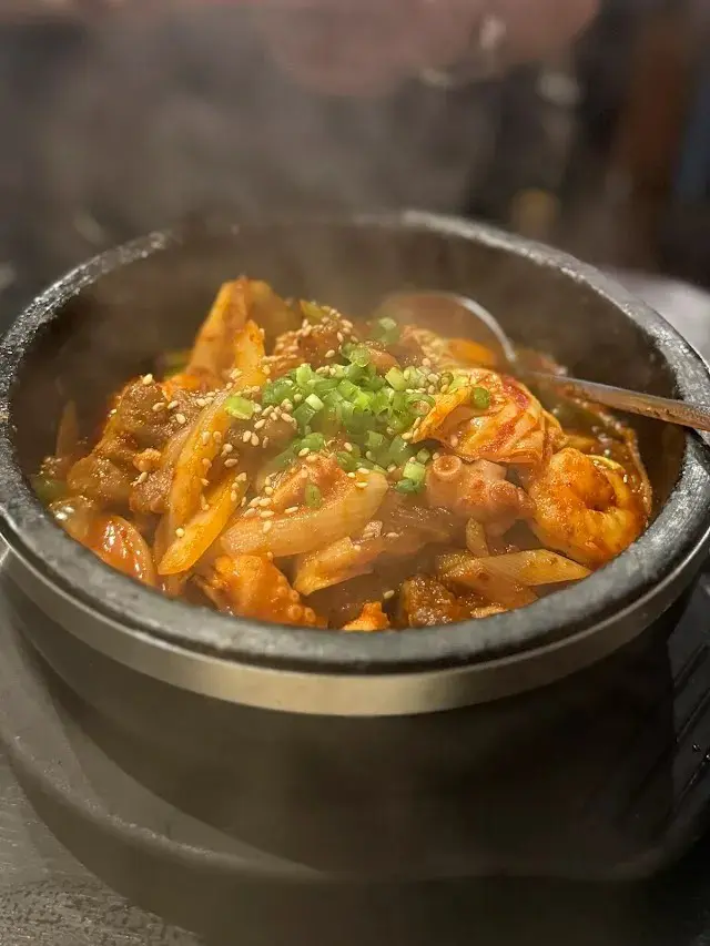 韓国居酒屋 肝っ玉亭　ナッコプセ