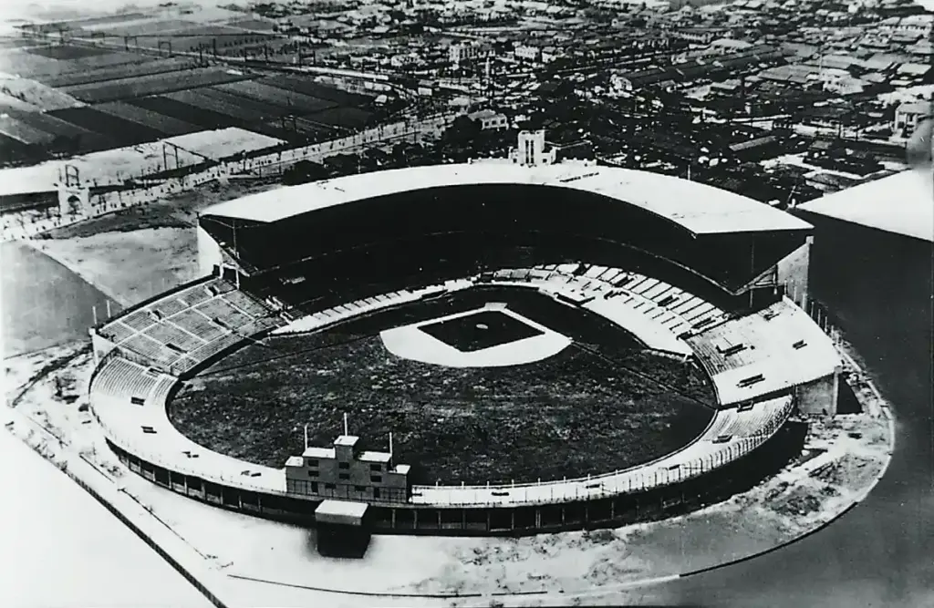 写真で見る関西のいま、むかし 第2回 西宮北口駅 阪急西宮スタジアム