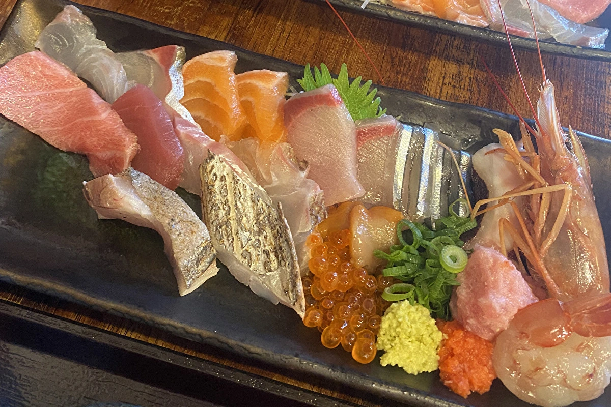 大晦日に受け取れる！尼崎市富松町にある「魚処 おぎた」のお刺身盛り合わせで年越しを