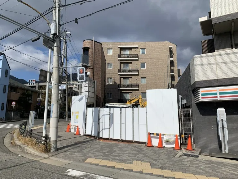 阪急六甲付近 取り壊し中2