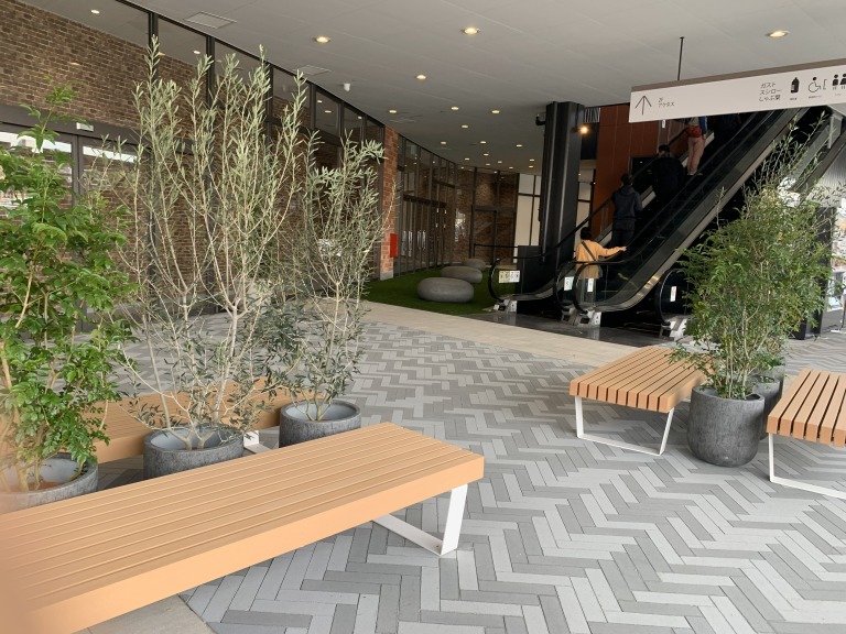 サザンモール六甲　休憩スペース１