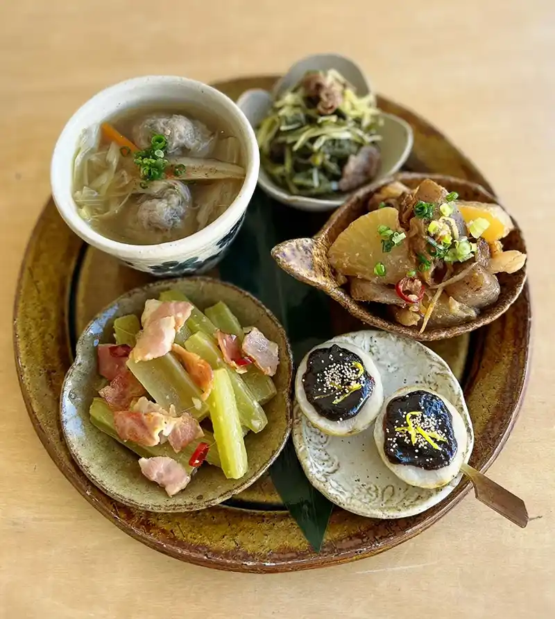 うきわ　おばんざい５種盛り　秋