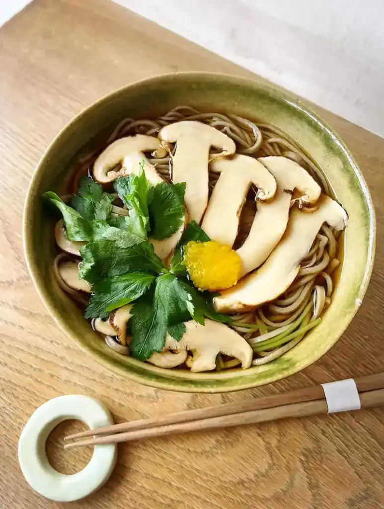 うきわ　松茸蕎麦