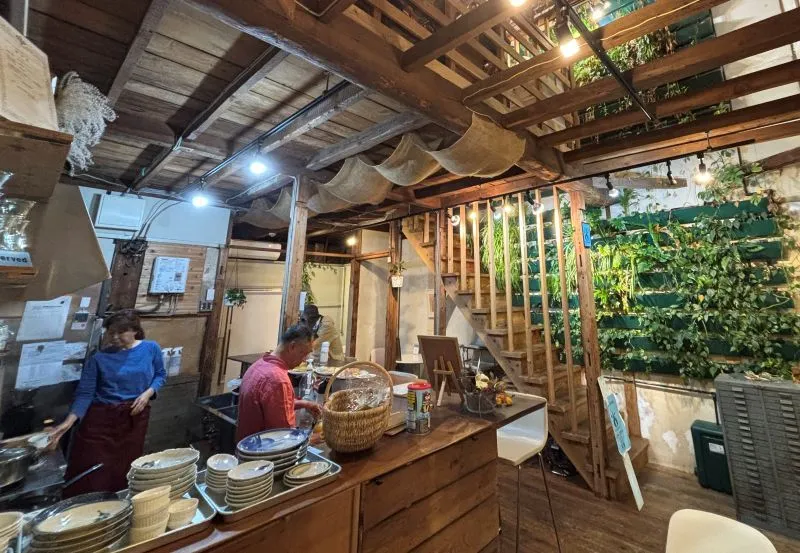 ワールド食堂&バル桜井QUARTET