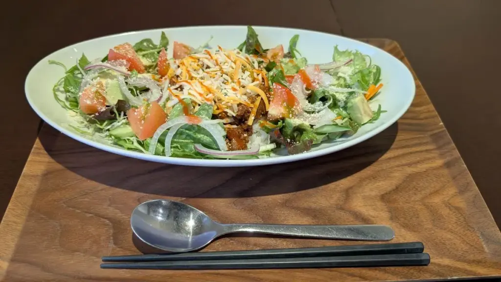 カフェバールピリ辛タコライス2