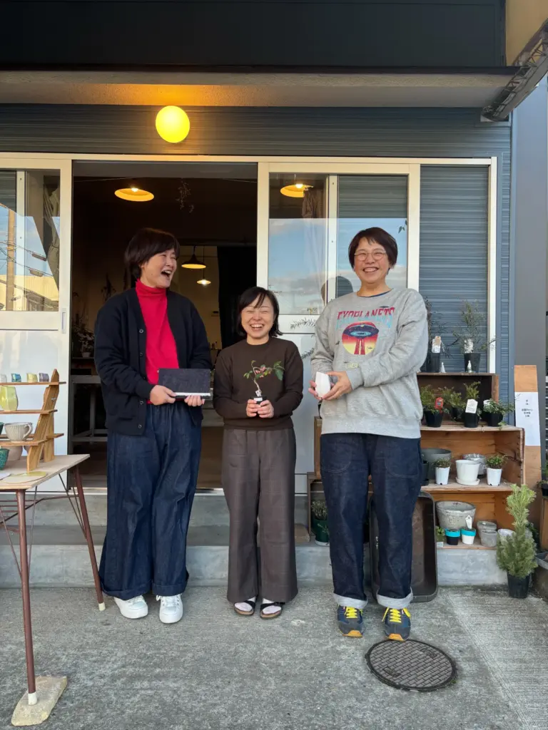 “tocoha flower”のオーナーさんと作家さん2人